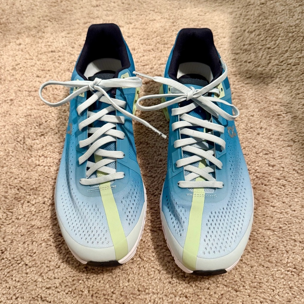 On Running Cloudflow Womens Low Top Sneakers in Niagara/Meadow 9 - Picture 9 of 9